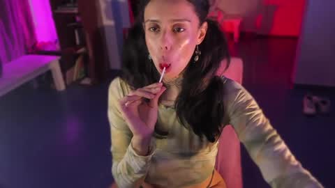 Snapshot of lucyklumm chatting on April 16, 10:56 pm MALAMOR online show from April 16, 10:56 pm