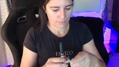 Snapshot of lucyli_ chatting on May 24, 1:05 pm LUCY online show from May 24, 1:05 pm