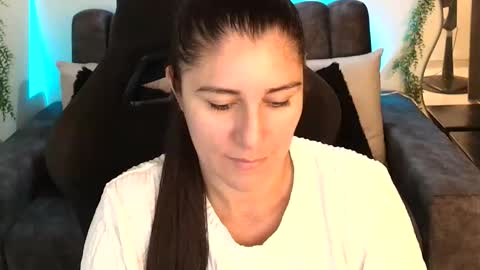 Snapshot of lucyli_ chatting on May 31, 5:09 pm LUCY online show from May 31, 5:09 pm