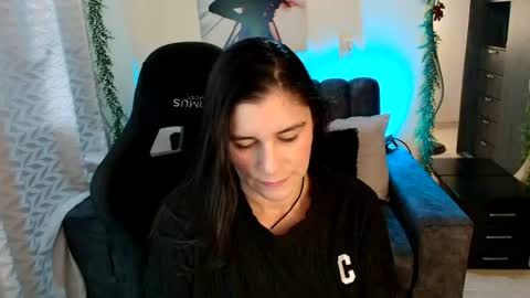 Snapshot of lucyli_ chatting on July 2, 3:18 pm LUCY online show from July 2, 3:18 pm