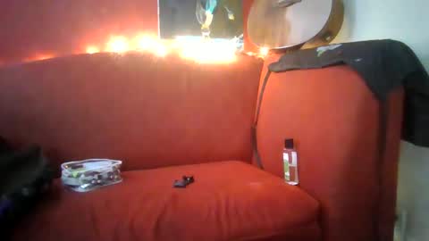 Lucy Loves Lookers online show from January 16, 4:17 am