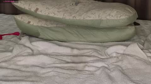 Snapshot of lucynuty chatting on December 7, 12:56 pm Love kinky Go here  online show from December 7, 12:56 pm