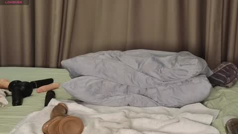 Snapshot of lucynuty chatting on March 5, 10:00 am Love kinky Go here  online show from March 5, 10:00 am