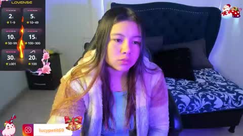 Lucy Petit online show from January 16, 1:04 pm