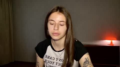Snapshot of lucyrait chatting on July 2, 10:32 am Lucy online show from July 2, 10:32 am