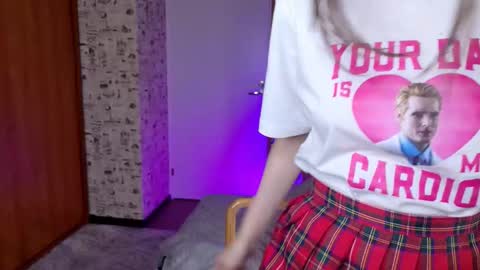 Lucy Rose online show from December 1, 2:11 pm