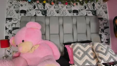 Lucy online show from April 4, 11:18 am