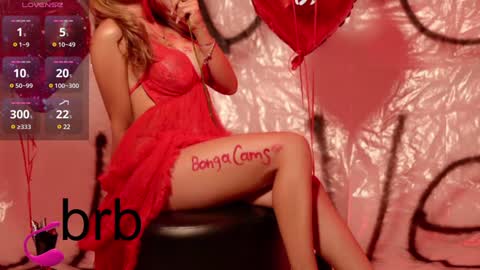 Snapshot of lucyrouse18 chatting on December 25, 3:18 am Lucy online show from December 25, 3:18 am