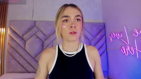 Lucy Vega online show from December 5, 11:38 am