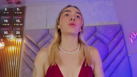 Lucy Vega online show from December 10, 5:44 pm