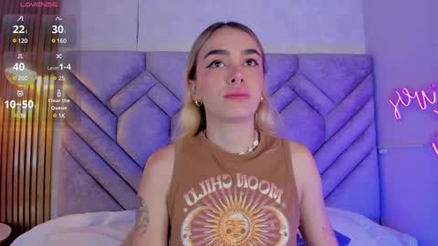 Lucy Vega online show from December 16, 11:44 am