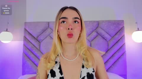 Lucy Vega online show from January 3, 3:49 am