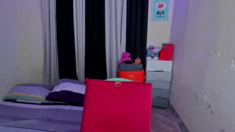 Snapshot of lucyx143 chatting on June 17, 6:31 pm Lucy online show from June 17, 6:31 pm