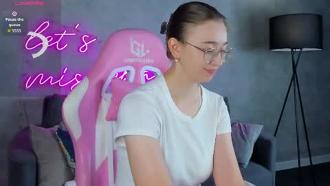 Lucy online show from July 9, 12:48 am