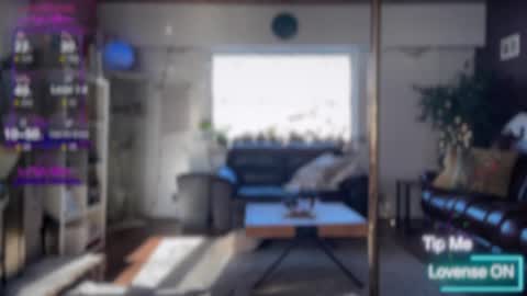 Snapshot of luebeam chatting on February 12, 8:50 pm Luubeam INSTA luubeammm TWITTER lunaisreallycu1 online show from February 12, 8:50 pm