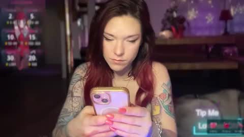 Snapshot of luebeam chatting on February 3, 4:21 am Luubeam INSTA luubeammm TWITTER lunaisreallycu1 online show from February 3, 4:21 am