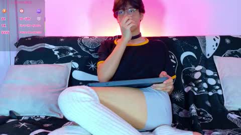 Lui online show from February 26, 4:44 am