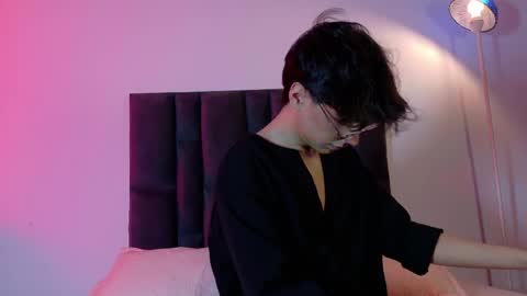 Snapshot of lui_x_dust chatting on May 3, 3:12 am Lui online show from May 3, 3:12 am