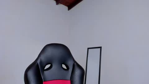 Luigi Vitale online show from April 15, 1:12 am