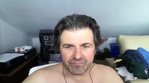 Snapshot of luigijohn chatting on May 11, 5:21 pm LUIGIJOHN online show from May 11, 5:21 pm