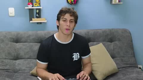 Luigi online show from December 2, 9:06 pm