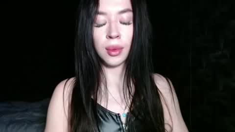 luisa lovedom online show from May 16, 1:13 am