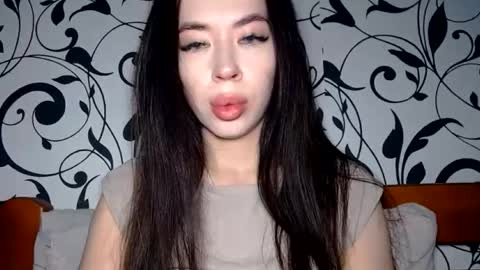 Snapshot of luisa_domina chatting on July 13, 7:00 am luisa lovedom online show from July 13, 7:00 am