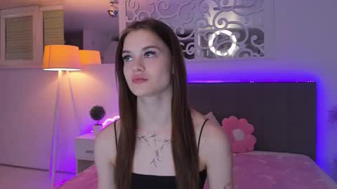 LuisaClover online show from March 27, 7:13 pm