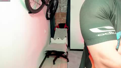 Snapshot of luisfernikesportboy chatting on July 24, 11:25 pm Luis Fer PVT IS OPEN online show from July 24, 11:25 pm
