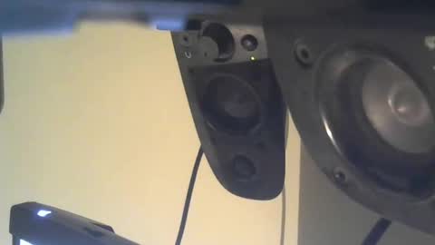 luisjetron199 online show from June 7, 12:04 am