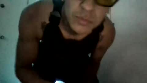Snapshot of luisjg24hrs chatting on May 23, 6:29 am luisjg24hrs online show from May 23, 6:29 am