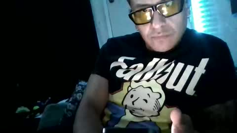 Snapshot of luisjg24hrs chatting on May 27, 9:39 am luisjg24hrs online show from May 27, 9:39 am