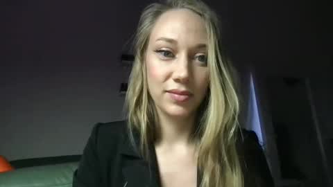 Snapshot of luiva13 chatting on January 24, 4:06 pm luiva13 online show from January 24, 4:06 pm