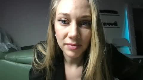 Snapshot of luiva13 chatting on January 24, 7:07 pm luiva13 online show from January 24, 7:07 pm