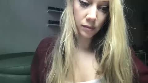 Snapshot of luiva13 chatting on January 27, 8:51 am luiva13 online show from January 27, 8:51 am