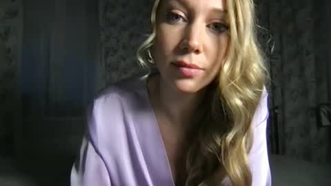 Snapshot of luiva13 chatting on February 1, 2:45 pm luiva13 online show from February 1, 2:45 pm