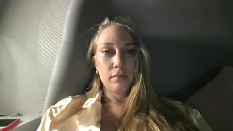 Snapshot of luiva13 chatting on February 3, 8:13 pm luiva13 online show from February 3, 8:13 pm