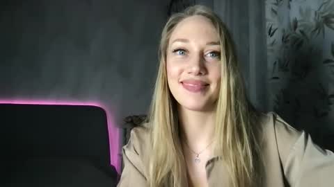 Snapshot of luiva13 chatting on March 4, 8:16 pm luiva13 online show from March 4, 8:16 pm