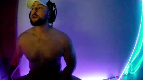 luk_me online show from December 5, 11:29 pm