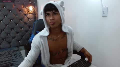 Snapshot of luka_big18 chatting on February 20, 2:08 am Luka big18 online show from February 20, 2:08 am