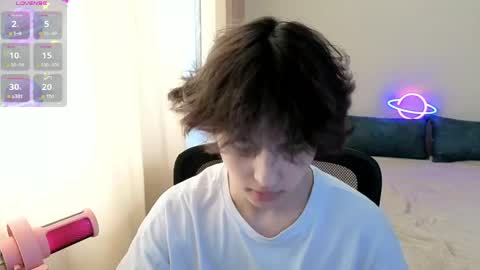 lukahayes online show from April 9, 12:32 pm