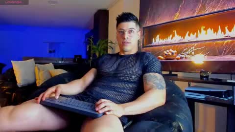 Snapshot of lukas_green1 chatting on April 28, 5:12 am Lukas Green online show from April 28, 5:12 am