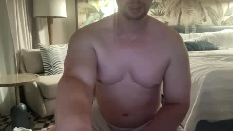 Snapshot of luke_bubblebutt chatting on September 27, 4:50 am Luke online show from September 27, 4:50 am