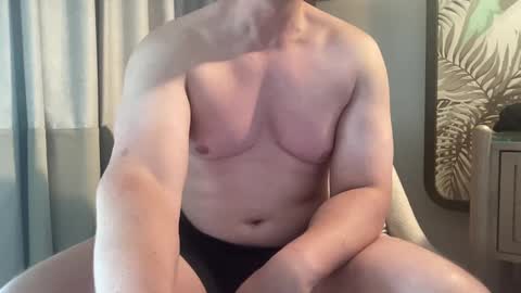 Snapshot of luke_bubblebutt chatting on September 27, 10:15 pm Luke online show from September 27, 10:15 pm