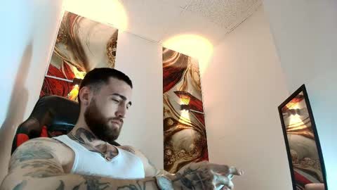 Snapshot of luke_davis01 chatting on April 27, 1:09 pm LUKE online show from April 27, 1:09 pm