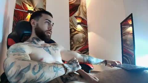 Snapshot of luke_davis01 chatting on May 14, 1:07 pm LUKE online show from May 14, 1:07 pm