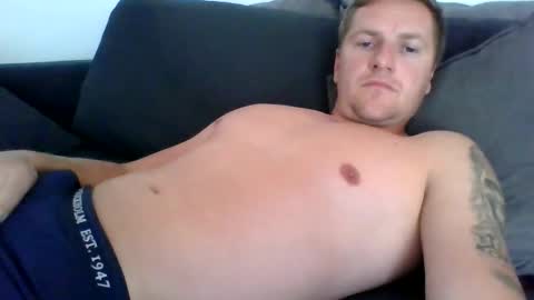 Snapshot of lukeana chatting on May 15, 8:43 am lukeana online show from May 15, 8:43 am