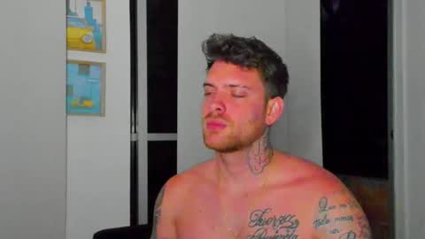 Snapshot of lukeglanton17 chatting on October 1, 2:28 am Luke online show from October 1, 2:28 am