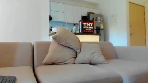 Snapshot of lukeglanton17 chatting on August 7, 1:24 pm Luke online show from August 7, 1:24 pm