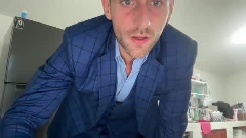 MR. Luke Gunn online show from December 7, 11:23 pm